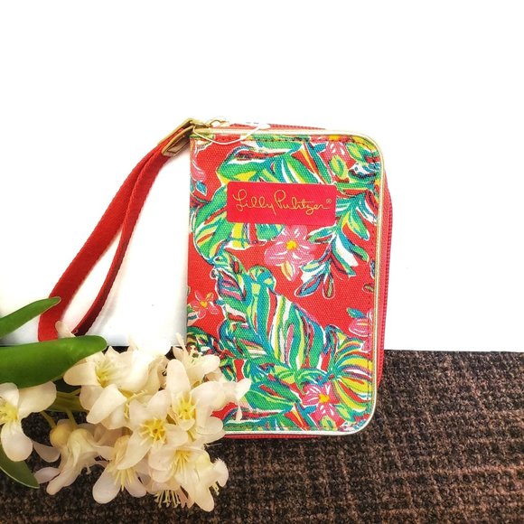Lilly Pulitzer Tropical Wristlet - Picture 1 of 6